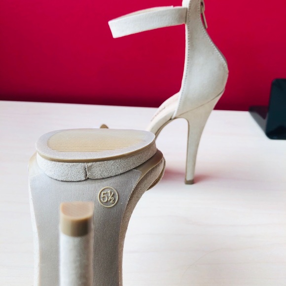 Fashion Nova heels - Picture 5 of 5